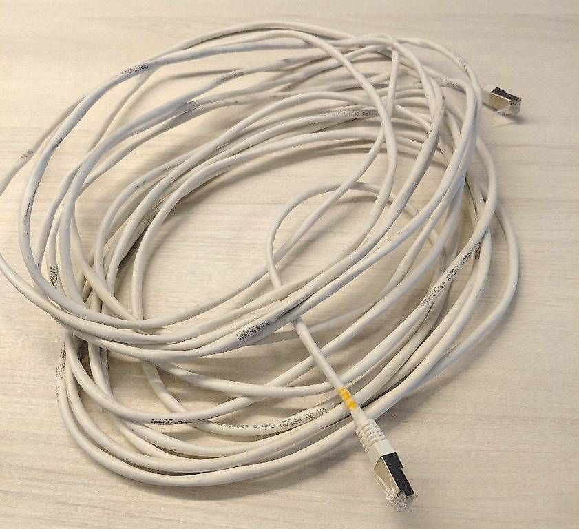 Cavi: Câble réseau 🔌 - 10m – Usato da St-Livres venduto da lune_bleue 1