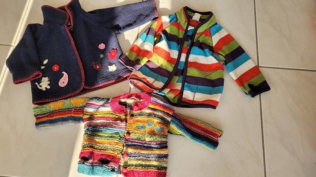 Lotti & Set di vestiti: Kleidung ab Geburt bis Gr. 86, ab 1,- – Usato da Fällanden venduto da vickita1 1