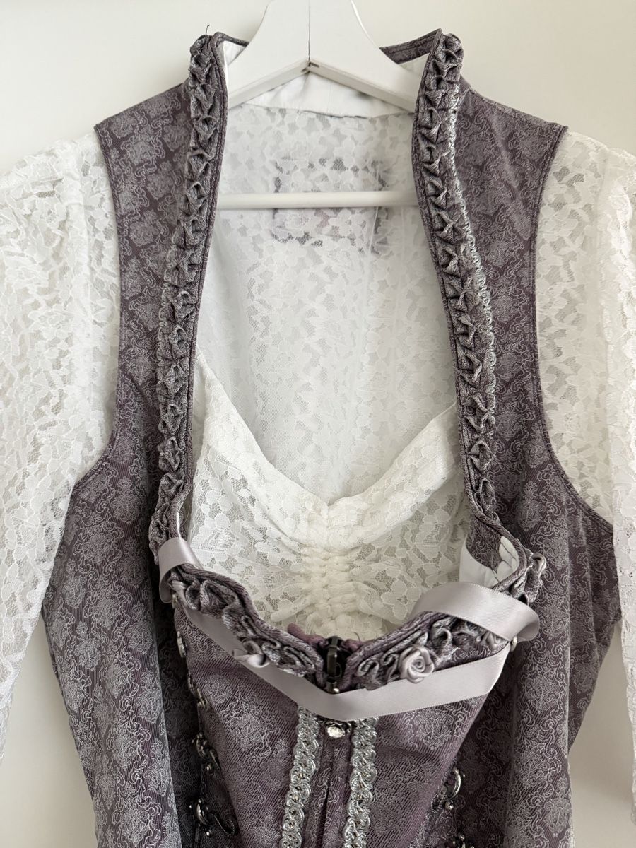 Robes: Wunderschönes Dirndl inkl. Spitzenbluse – D'occasion à Seon par bugabooo 3