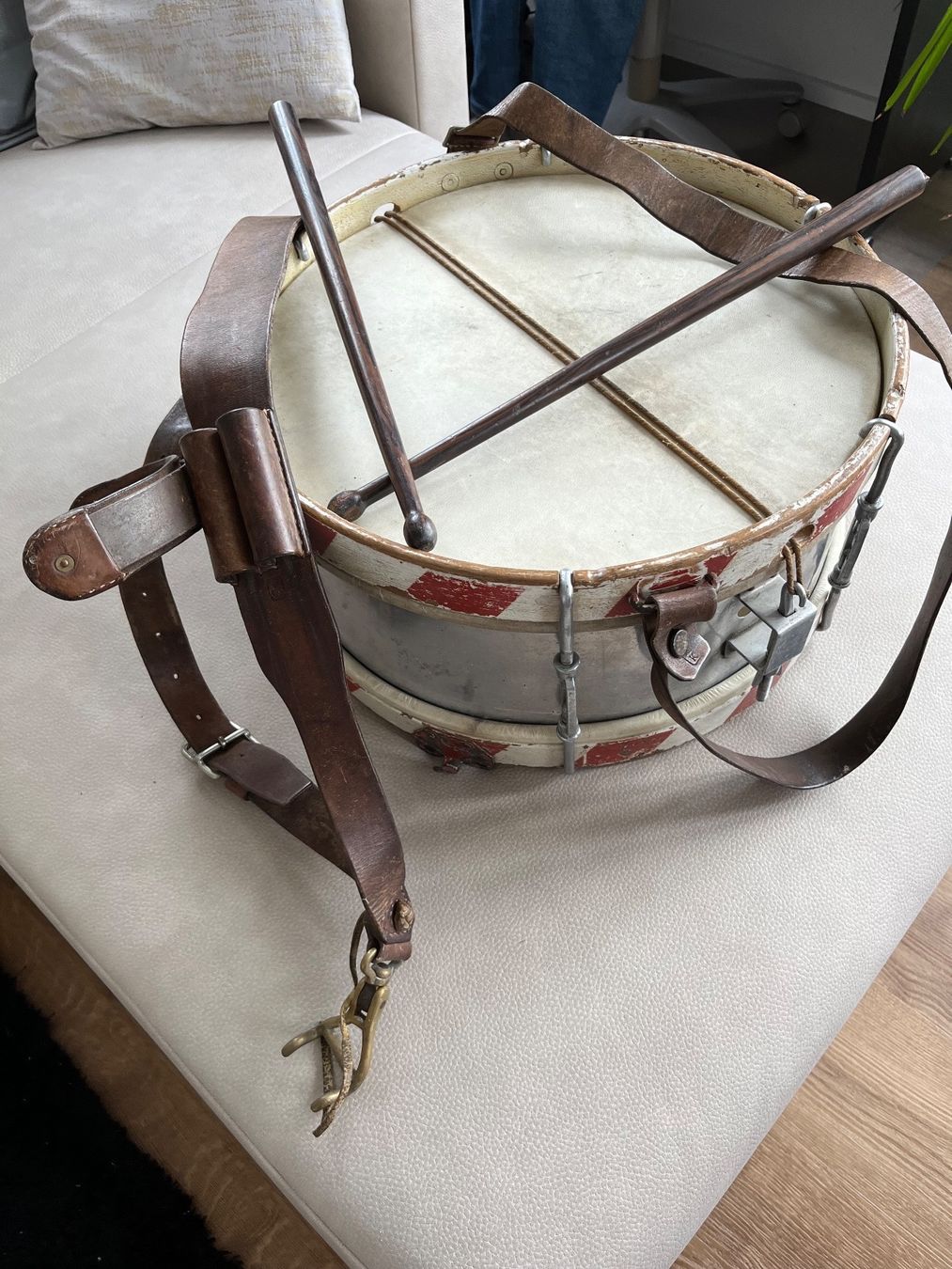 Schweizer Armee Musikinstrumente: Militär Trommel (1913?) – Gebraucht aus Hinterkappelen von