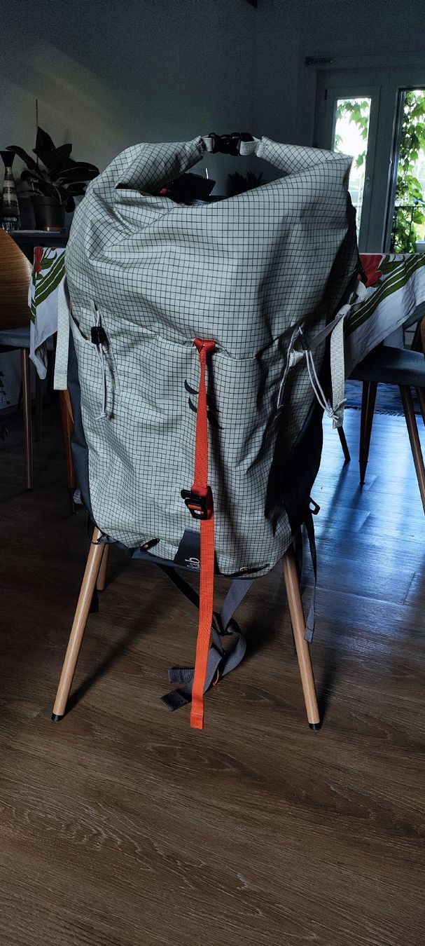 Lowe Alpine Zaini: Lowe Alpine Latok 38L Klettersrucksack – Nuovo (secondo la descrizione) da Winterthur venduto da Ajcps