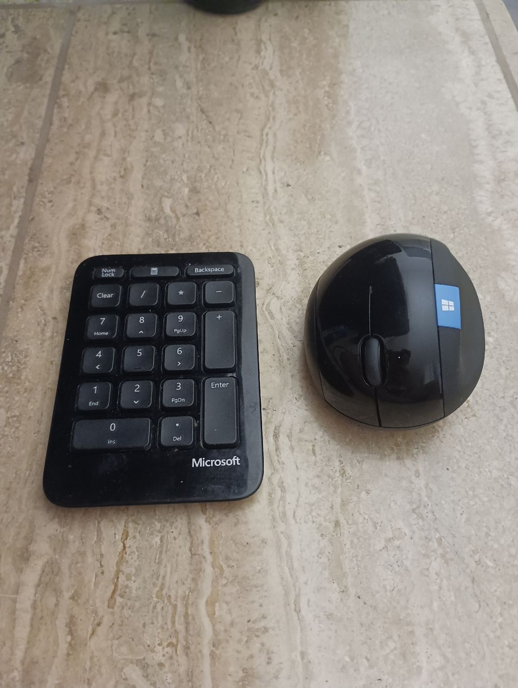 Microsoft Tastiere: Microsoft Wireless Ergonomic Keyboard & Mouse Set – Usato da Dietikon venduto da isa_pz9m 1