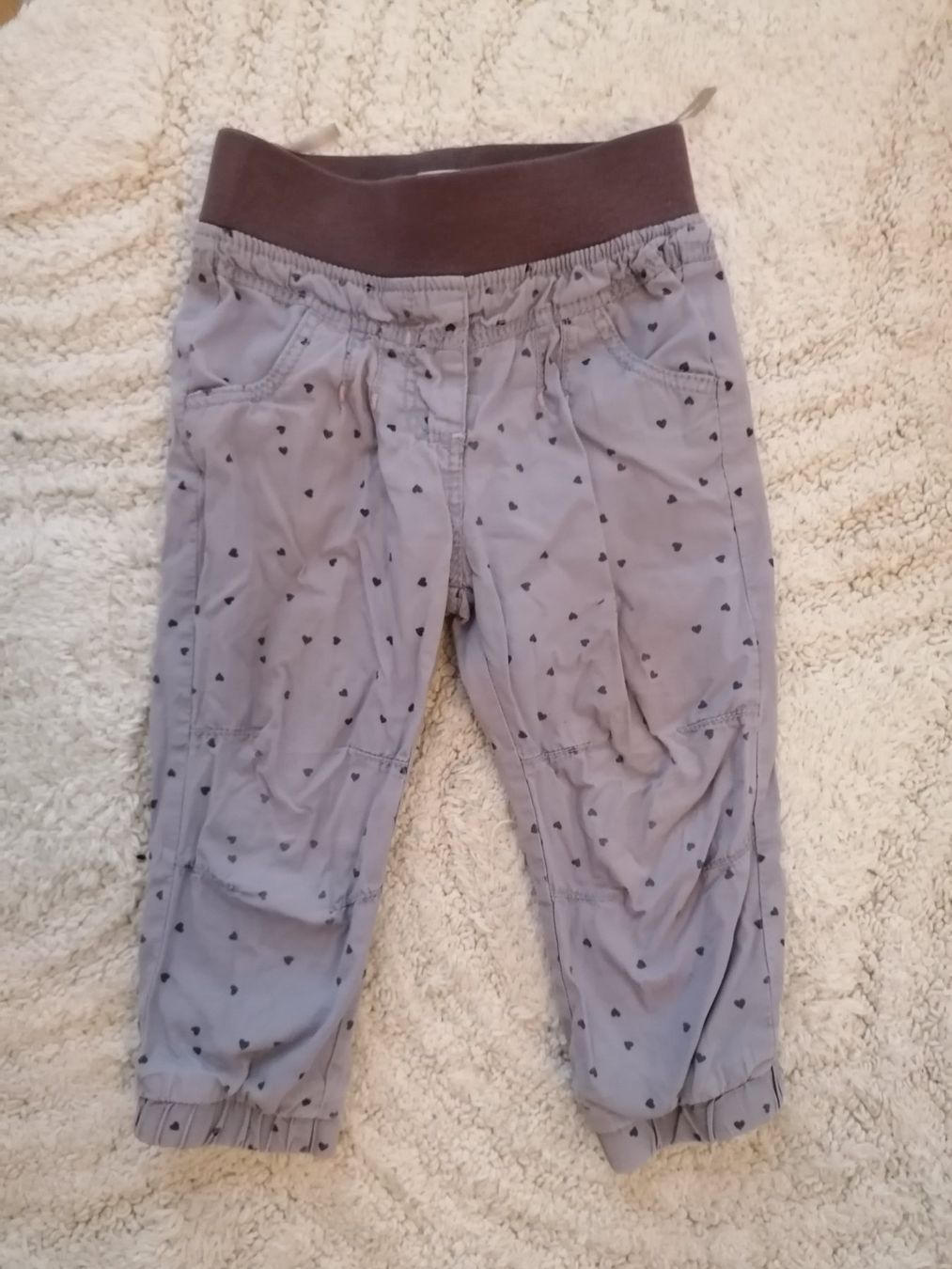 Pantaloni: Süsse Jeans mit Herzen, Gr. 80 – Usato da Schönenbuch venduto da sop_n7zd