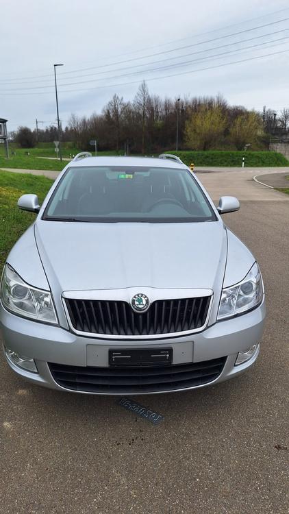 SKODA OKTAVIA 1.8 BENZINER