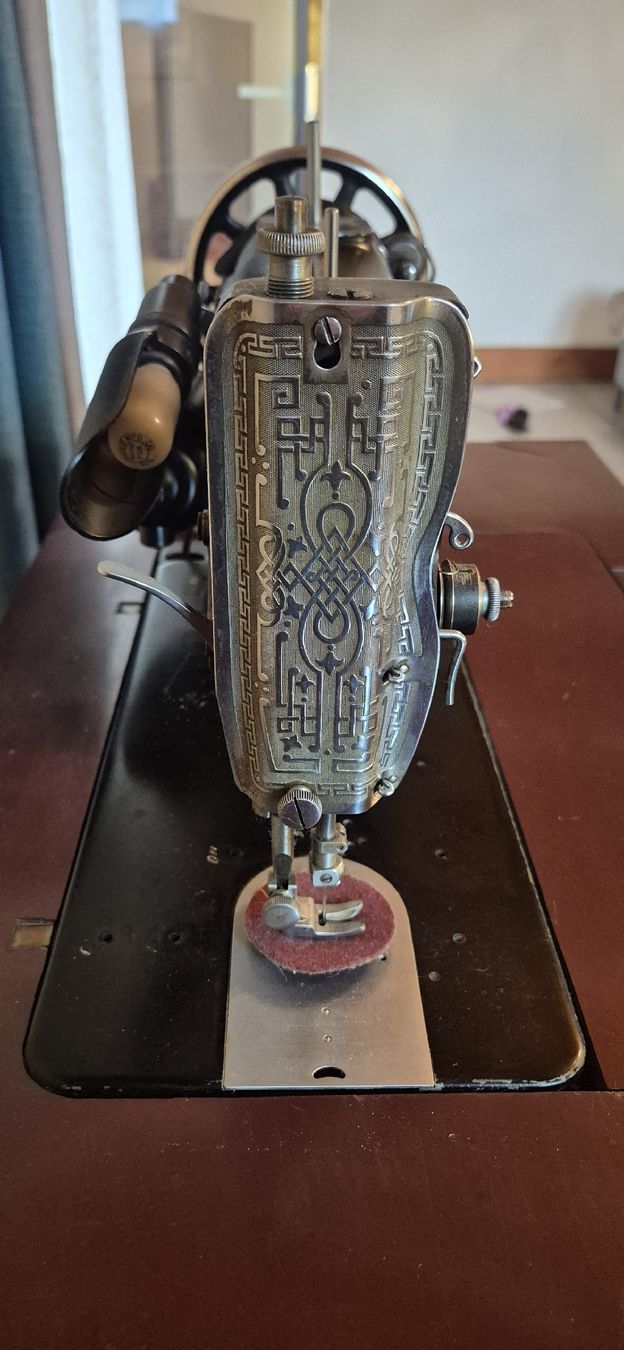 Singer Nähmaschinen: Machine à coudre SINGER 201 - 1950 – Defekt aus Neyruz FR von roca1526 9