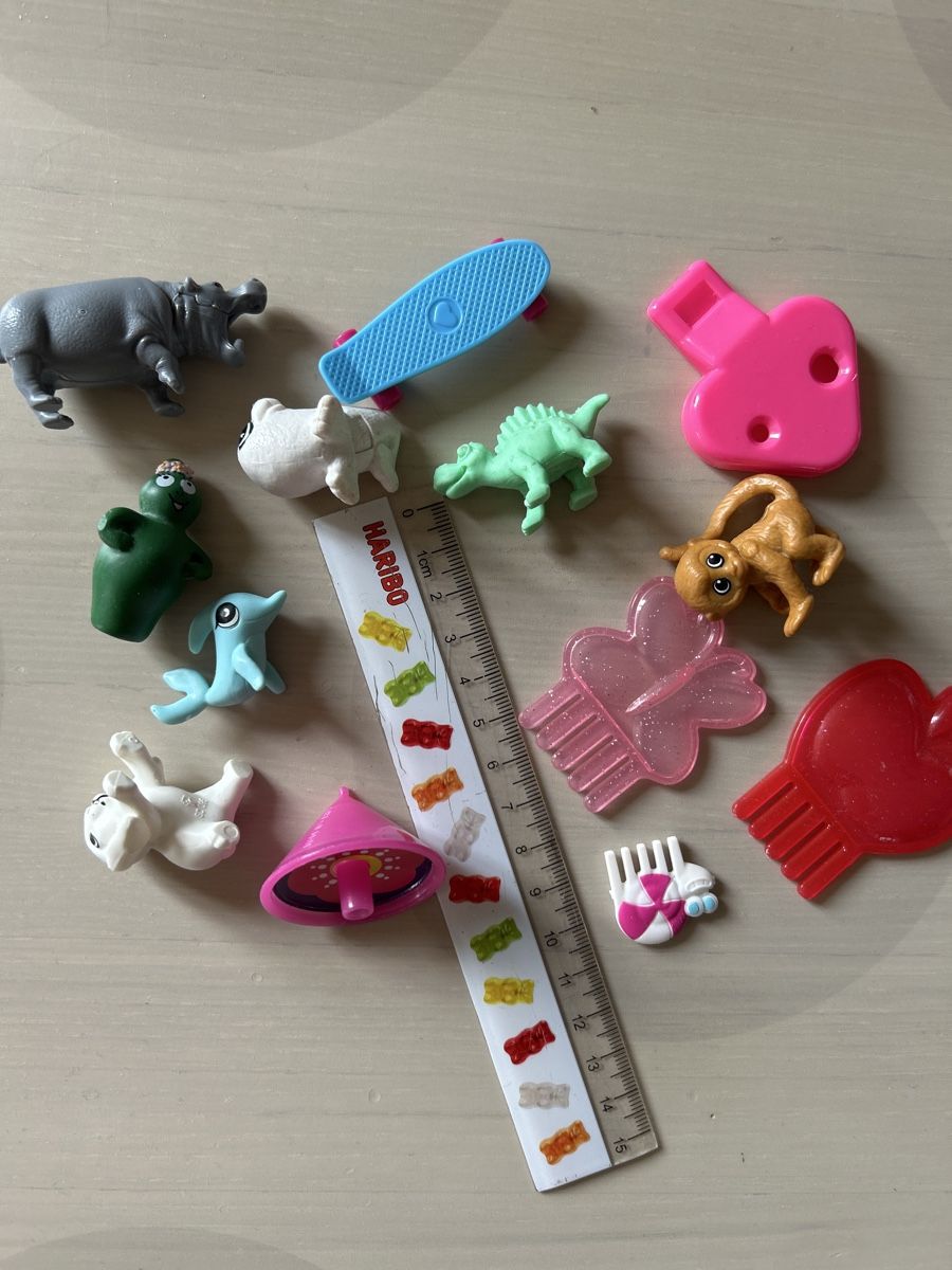 Spielzeuge: Lot de jouets divers animaux et accessoires – Gebraucht aus Vevey von Jaycewitwicky 1