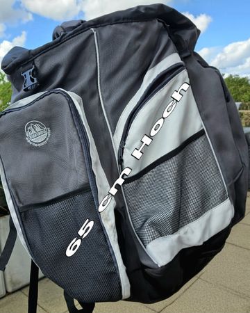 Rucksack 65 cm Hoch. Sehr guter Zustand. Mit viel Stauraum