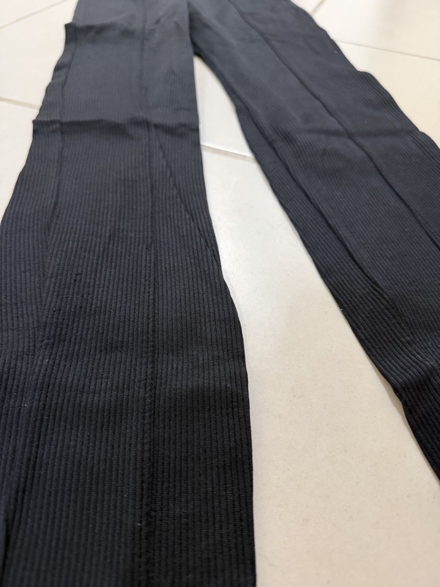 Bershka Leggings: Bershka Cordleggins, Schwarz, Grösse S – Usato da Bassersdorf venduto da Sandy456 1