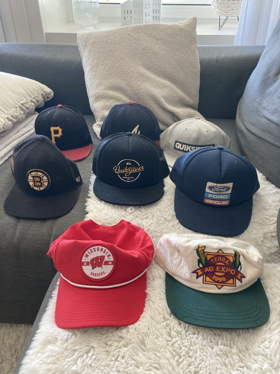 Altro in  Abbigliamento & Accessori: Cape caps SnapBack X8 different brands – Usato da St. Gallen venduto da Parrotb