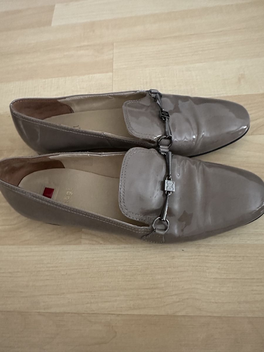 Högl Scarpe da donna: Högl Lack-Loafers, beige, Grösse 38 – Usato da Weinfelden venduto da kam_jxz5