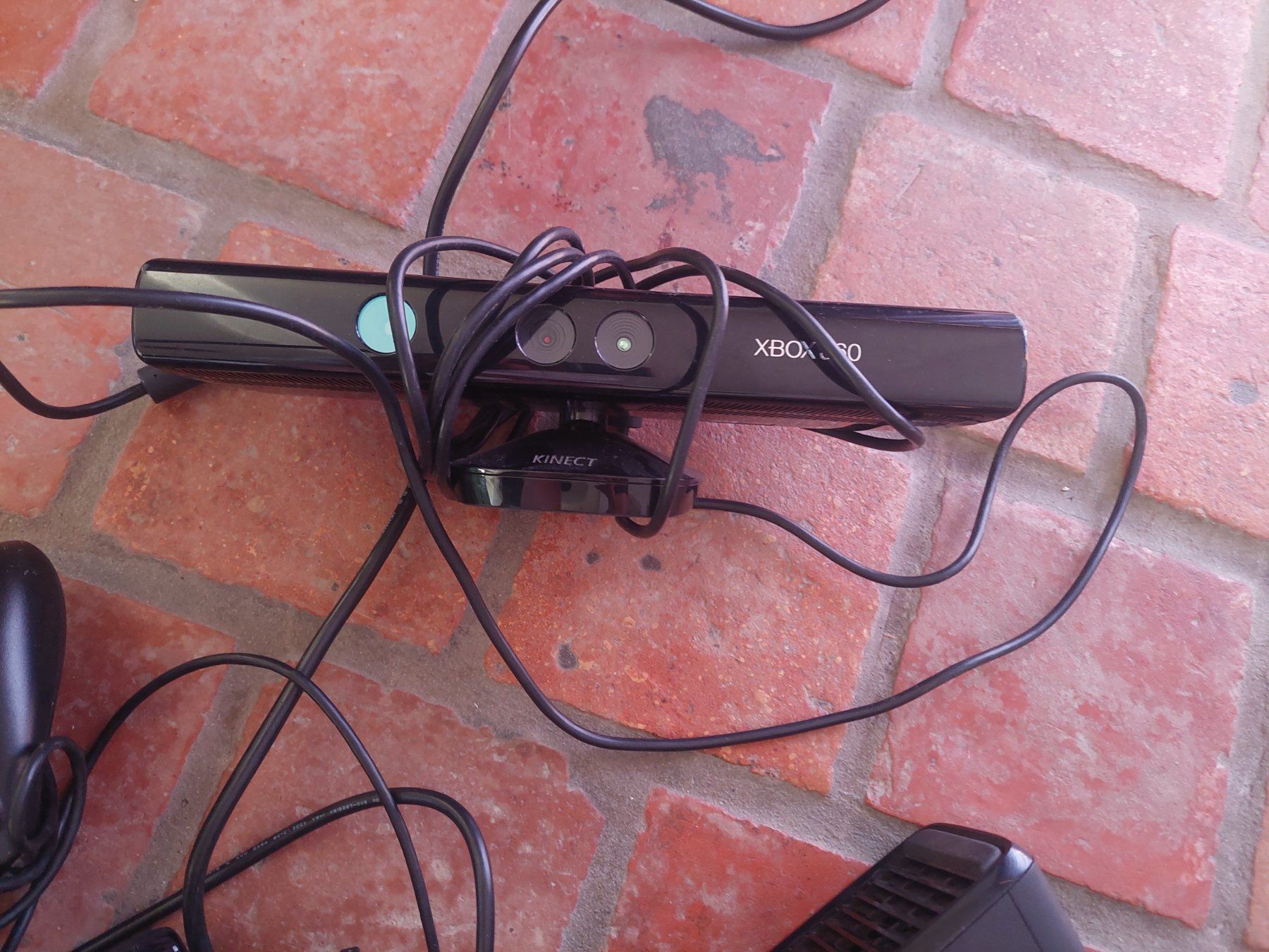 Microsoft Console: Xbox 360 Model S Kinec – Usato da Valbella venduto da Smakes 3