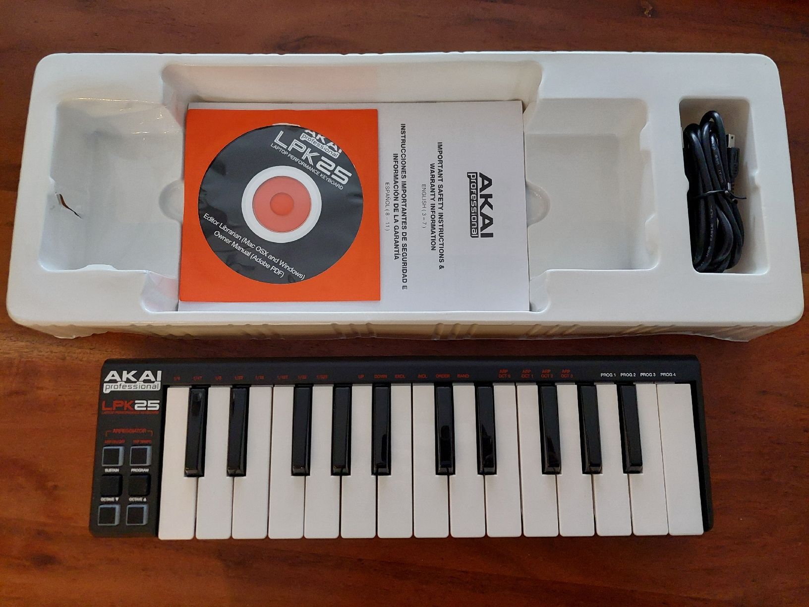 Akai Strumenti musicali: Akai LPK25 Laptop Keyboard MIDI-Controller gebraucht – Nuovo (secondo la descrizione) da Seuzach venduto da daveakaOBI 3