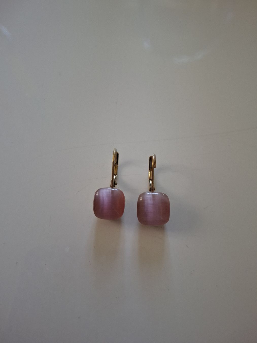 Orecchini pendenti & Orecchini a lobo: Boucles d'oreilles roses  – Usato da Lausanne venduto da Cognitia 1