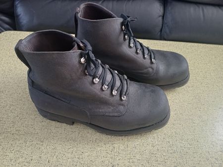 Armeeschuhe Grösse 42 Breite 4 Schweizer Armee