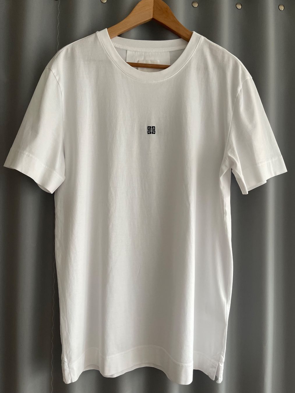 Givenchy T-shirt: Herrenshirt Givenchy Gr.L – Nuovo (secondo la descrizione) da Ftan venduto da Titelseite