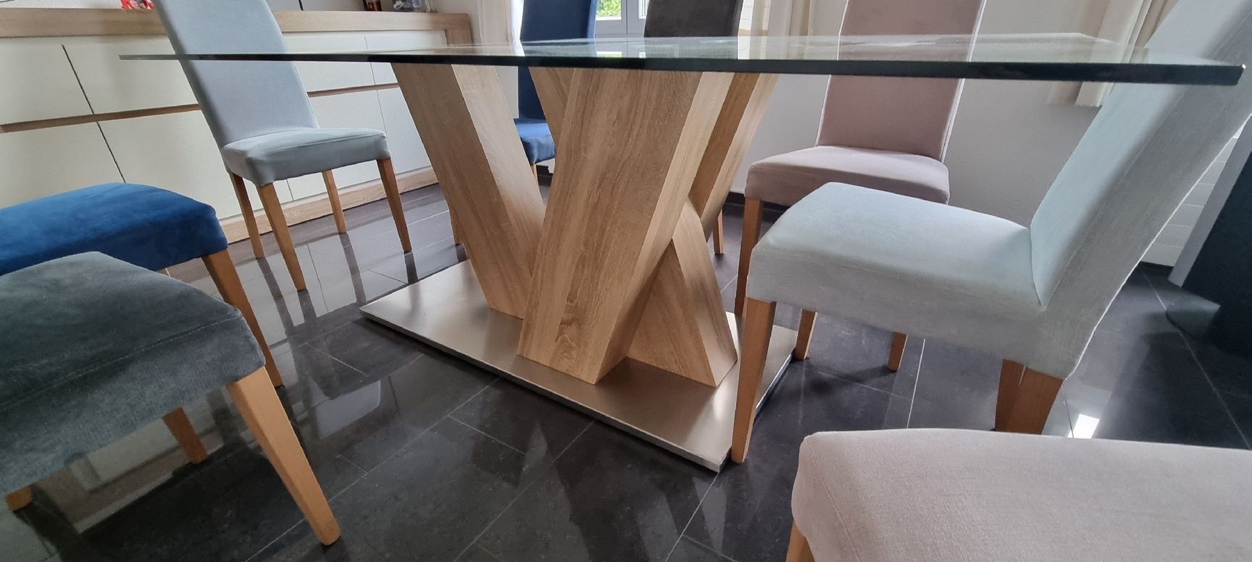 Set di tavolo e panche: Esszimmertisch mit 8 Stühlen – Usato da Bellach venduto da Super15 2