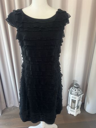 Kleid schwarz Grösse 44 - 1x getragen