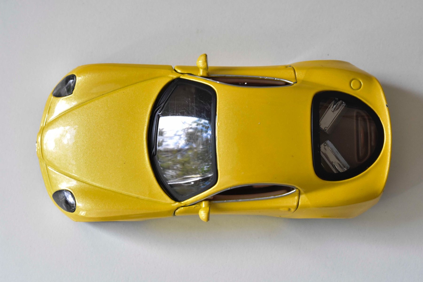 Alfa Romeo Modellini d'auto: Alfa 8c Competizione Modellauto – Usato da Schwerzenbach venduto da floridan 7