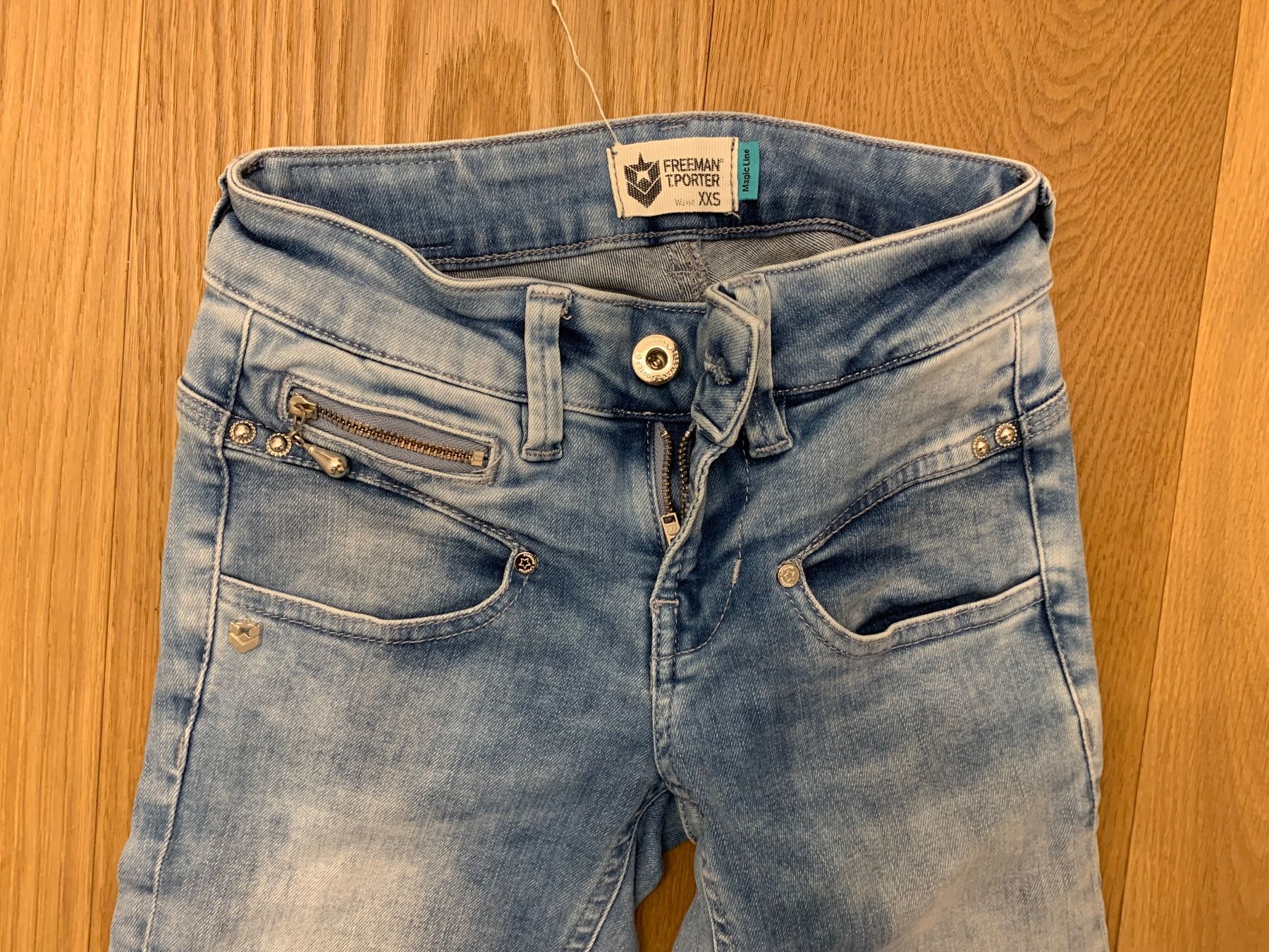 Freeman T. Porter Jeans: Jeans hellblau Freeman T. Porter XXS – Usato da Signau venduto da stalder-langenegger 1