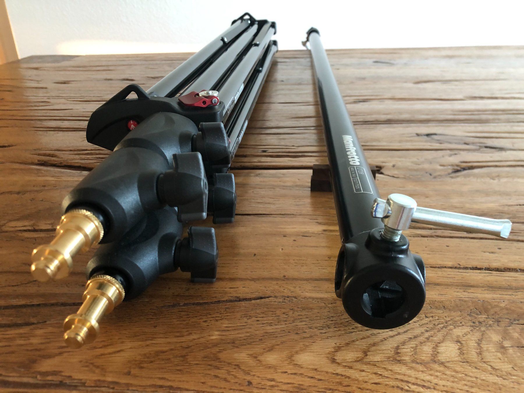 Manfrotto Wandhalterungen: Manfrotto 1314B Hintergrund-Kit, 2 Stative + Querstange – Neu (gemäss Beschreibung) aus Zürich von bus_xy27 6