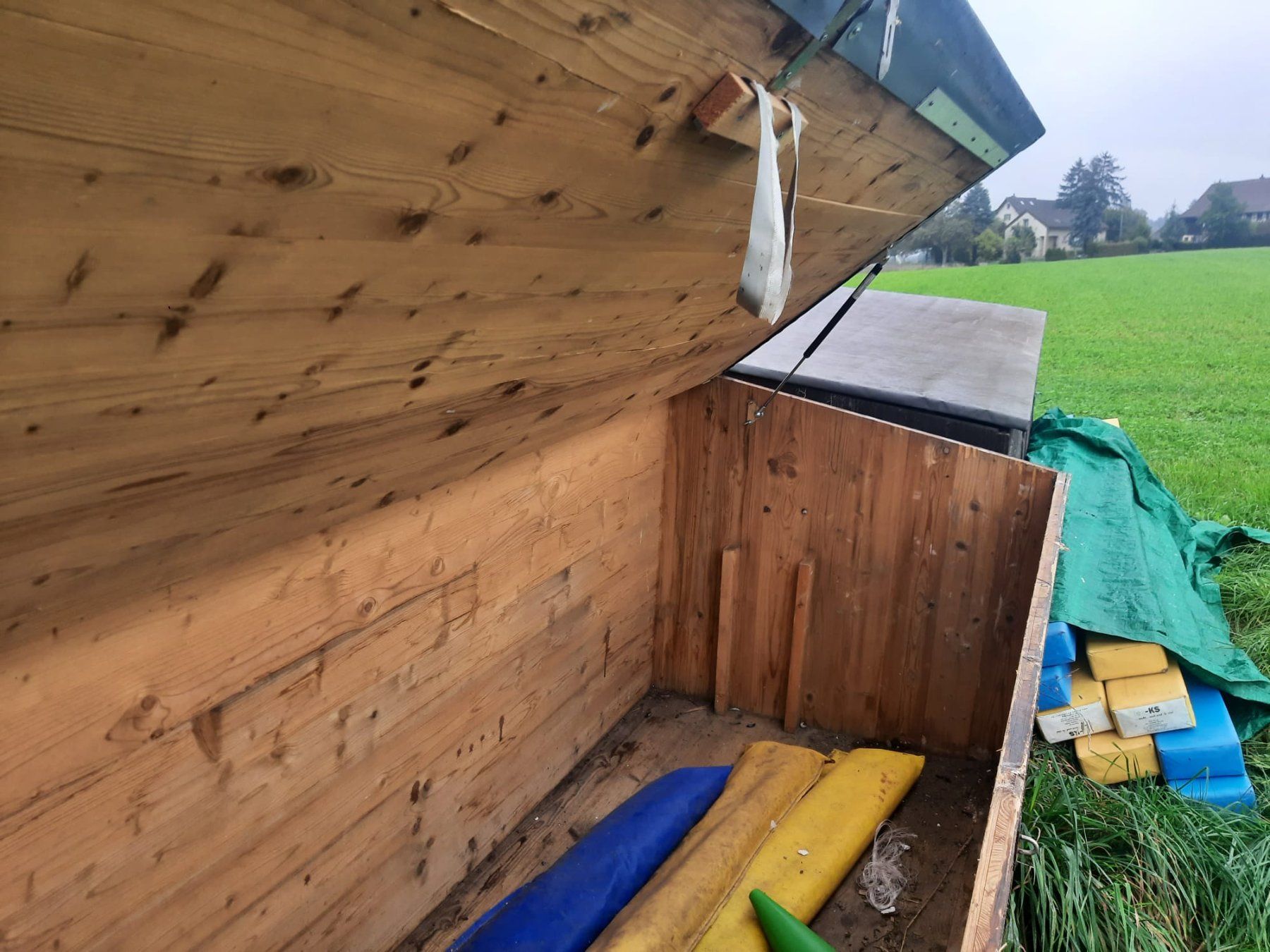 Casse di trasporto: Holzkiste, Truhe, – Usato da Rümlang venduto da Chaetsch 2