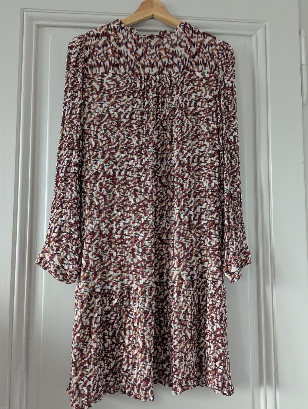 Caroll Vestiti: superbe robe Caroll L – Nuovo (secondo la descrizione) da Montreux venduto da dem_gyt9 3