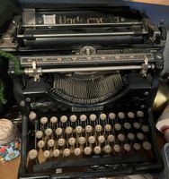 ANTIQUARE UNDERWOOD SCHREIBMASCHINE