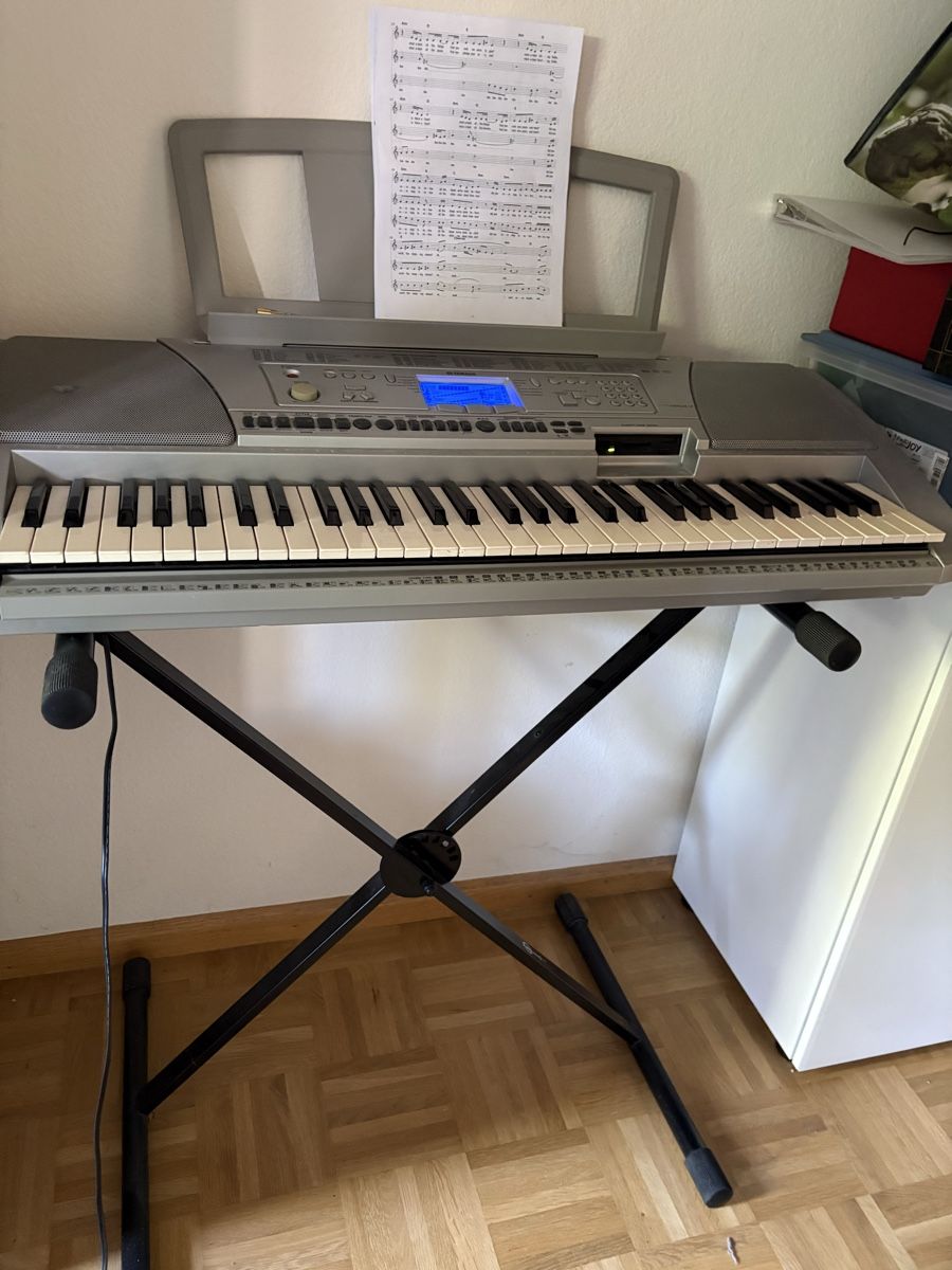 Yamaha Strumenti musicali: Yamaha psr 450 – Usato da Muttenz venduto da MPopp84