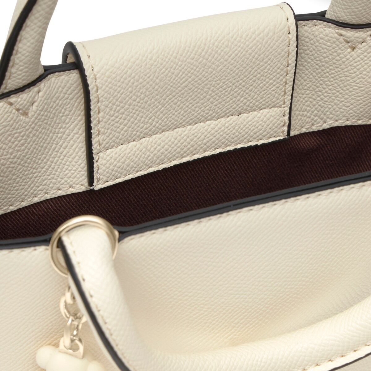 Borse da donna: White TOUS bucket bag with bear charm  – Nuovo e nell'imballaggio originale da Henniez venduto da kru_r8sj 2