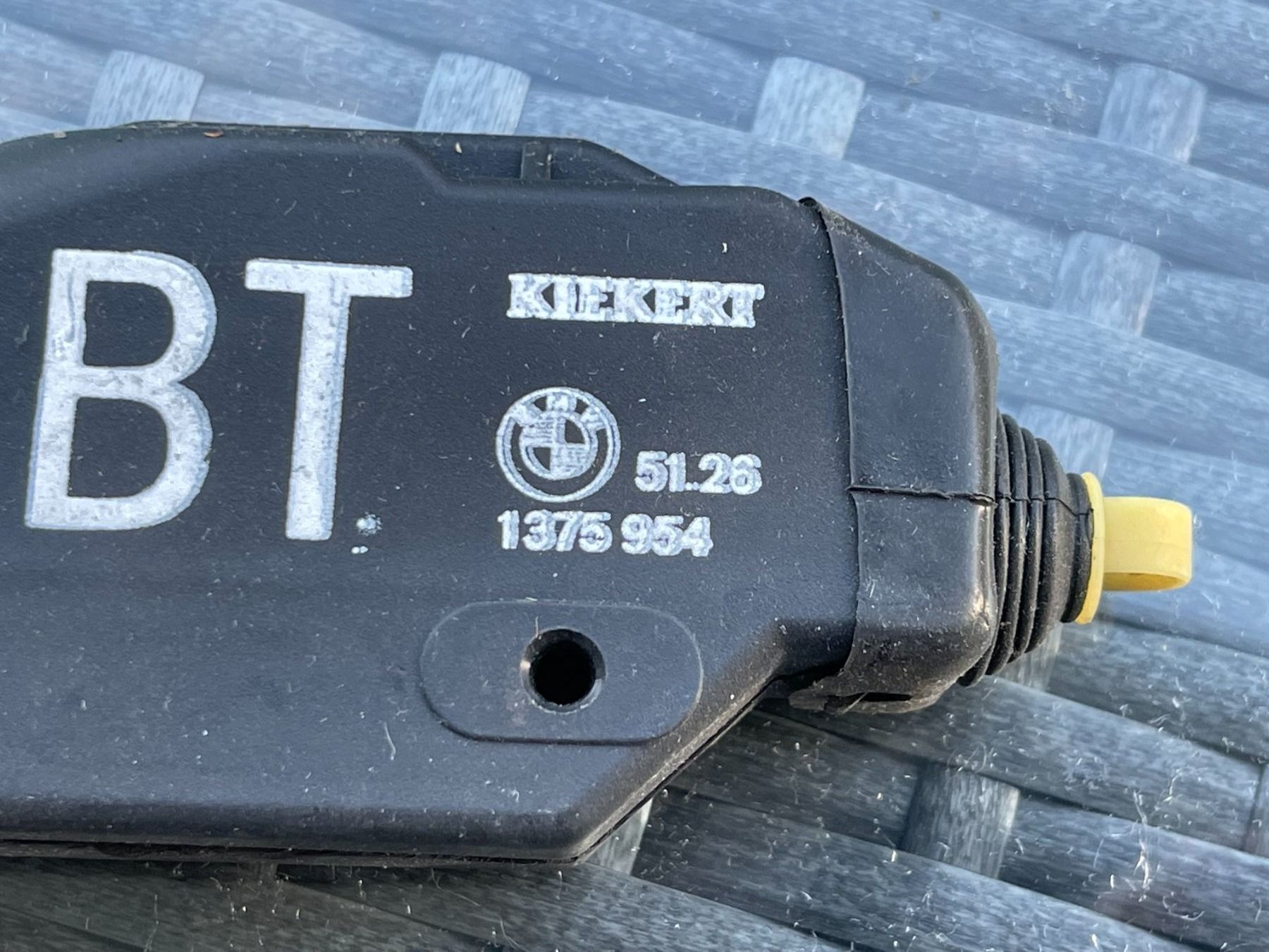 BMW Tutti pezzi di ricambio auto: BMW Stellmotor hinten Rechts – Nuovo (secondo la descrizione) da Minusio venduto da demi0110 3