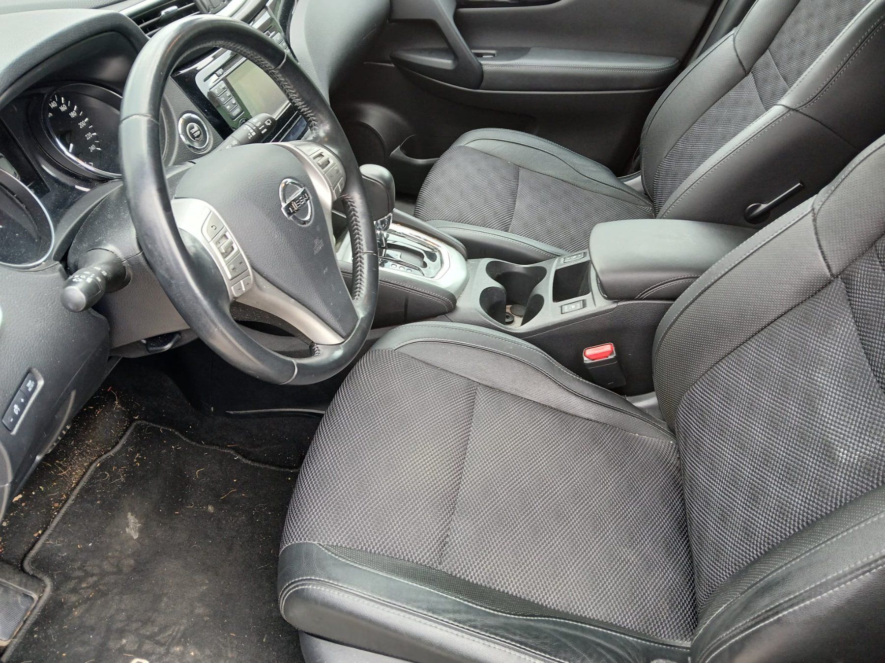 Nissan Autos: Nissan Qashqai – D'occasion à Lausanne par OF_Lausanne 4
