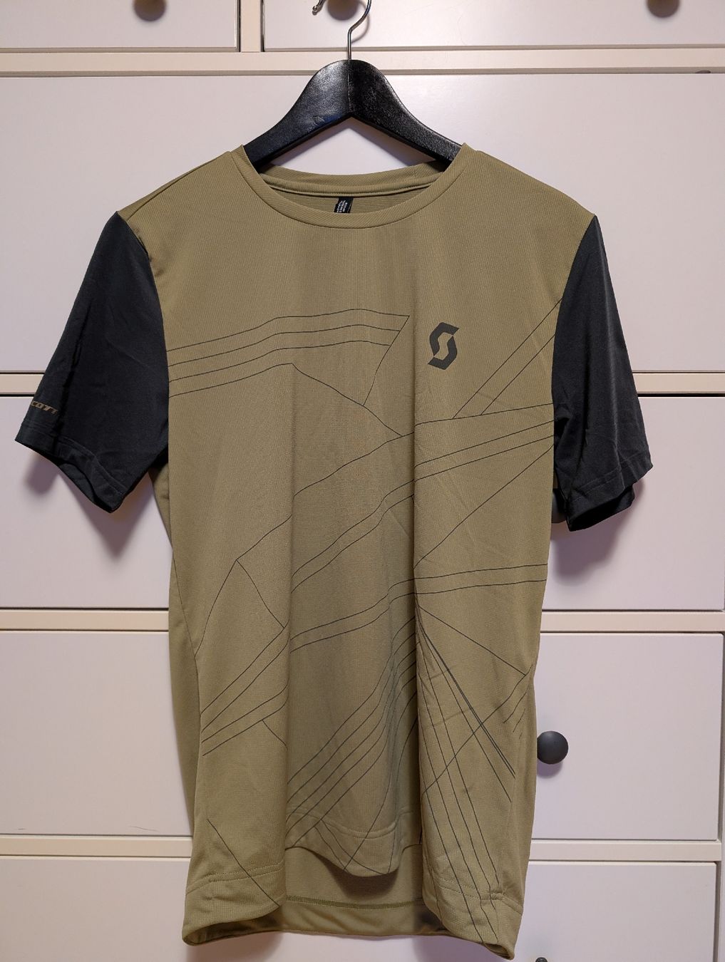 Scott Canottiere & Pantaloni: Scott Bike-Shirt – Nuovo (secondo la descrizione) da Niederurnen venduto da maus.on.the.bike