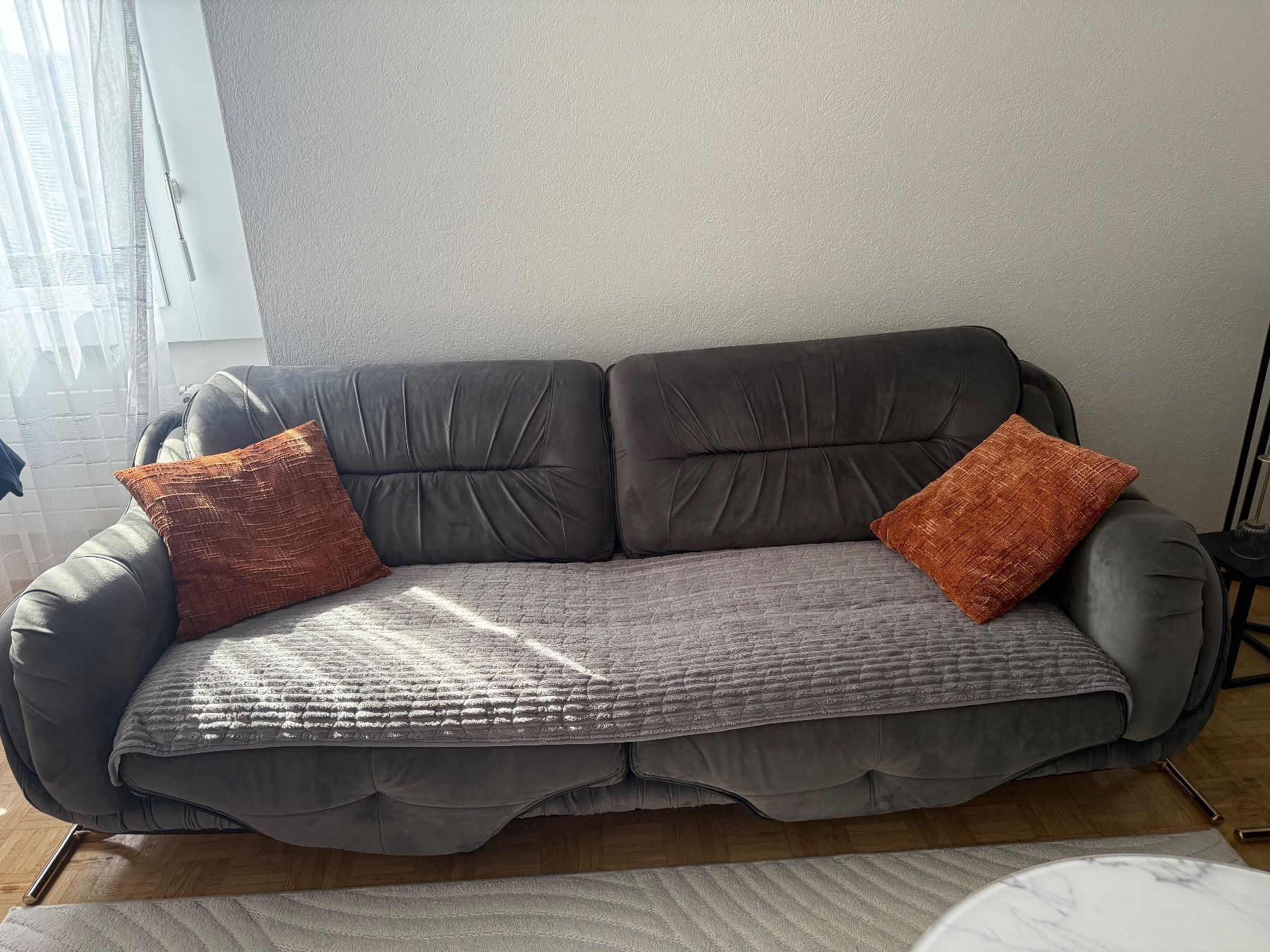 Sofas: 2x Sofa grau 3-Sitzer gebraucht – D'occasion à Sulgen par alberaa12 3