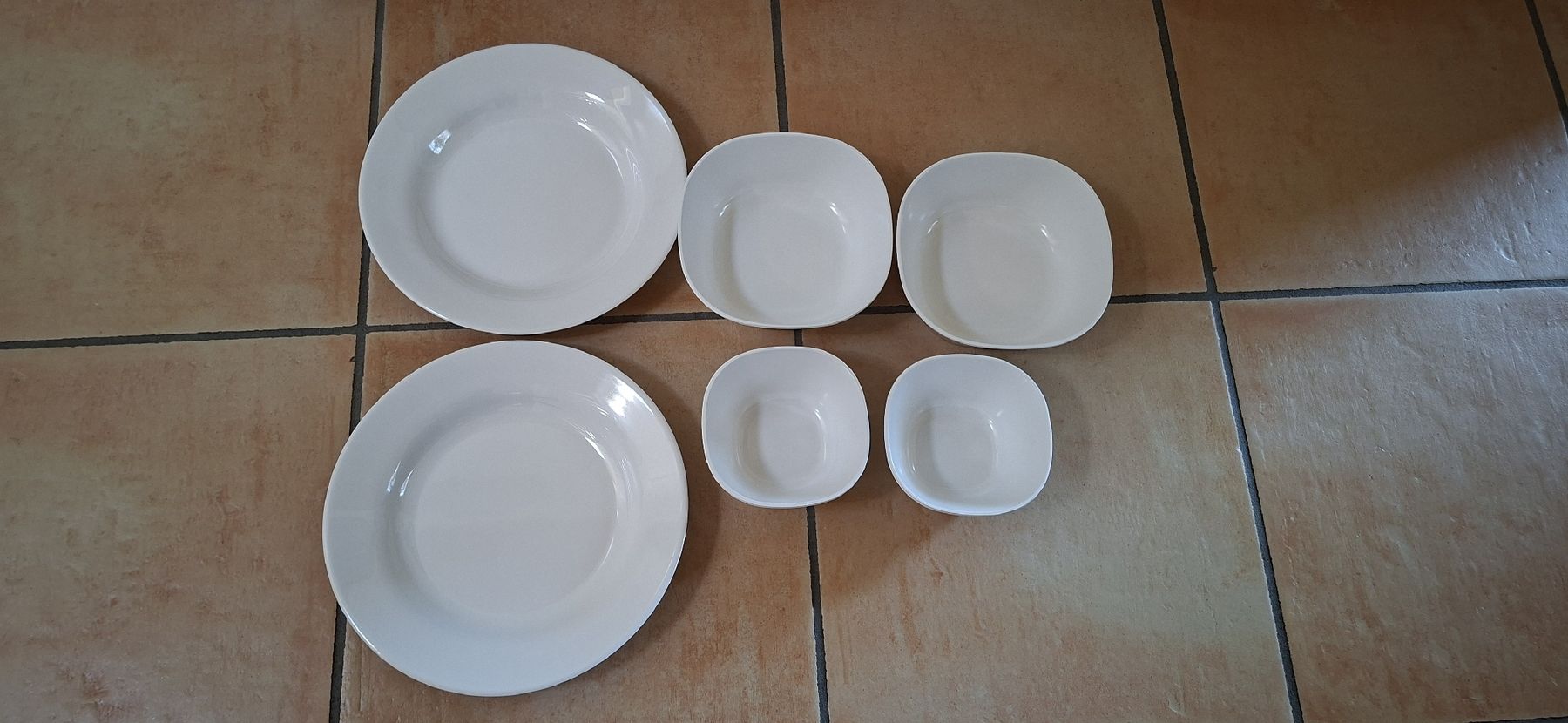 Set di piatti: Camping Geschirr Melamin – Usato da Niederbipp venduto da Flix03 2