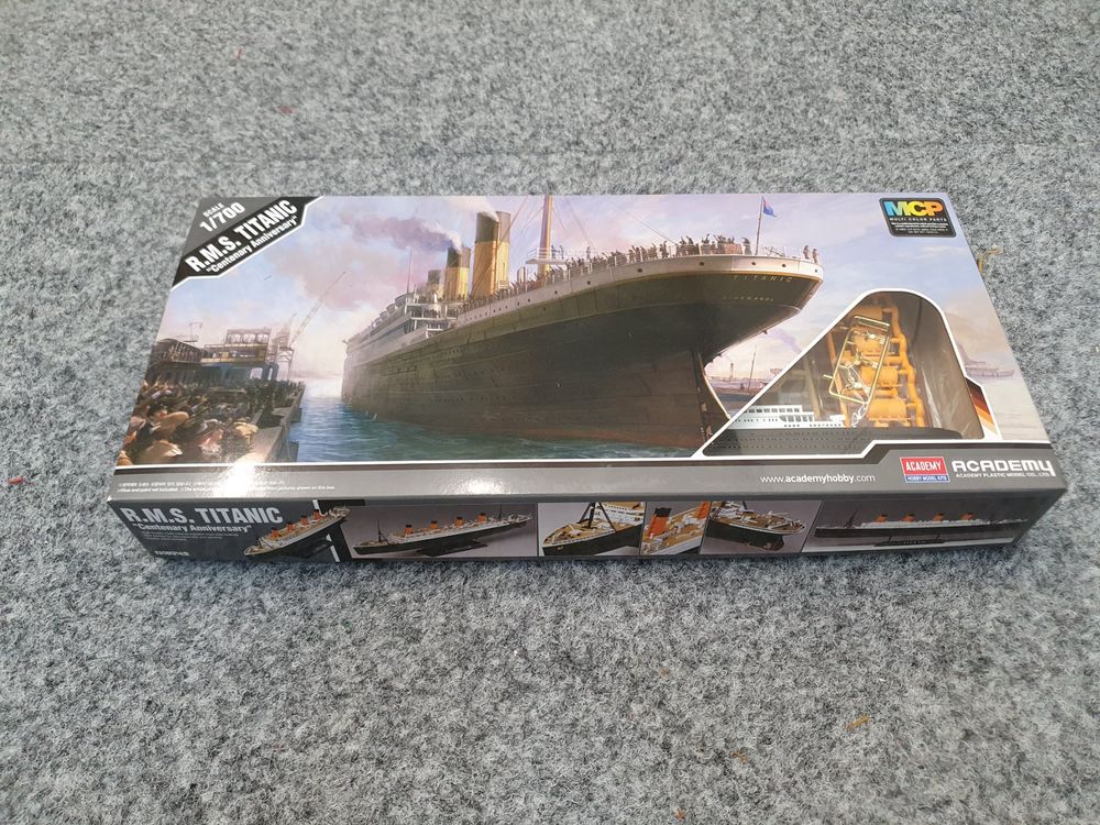 ACADEMY 1/700 R.M.S. Titanic Modelbouwset - Centenary Anniversary MCP - Voor 14+ - Lijm En Verf Niet Inbegrepen