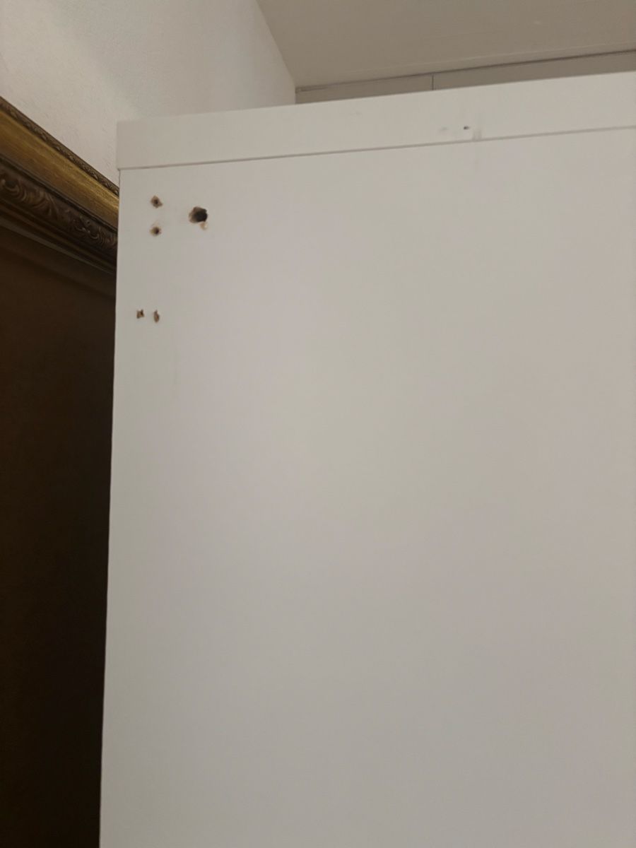 Ikea Armadi: IKEA-Schrank mit Gebrauchsspuren – Usato da Zürich venduto da Chevrolet_55 2