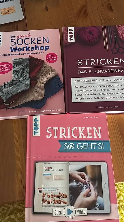 Bücher: Bücher / Stricken – Gebraucht aus Wolhusen von Tascha