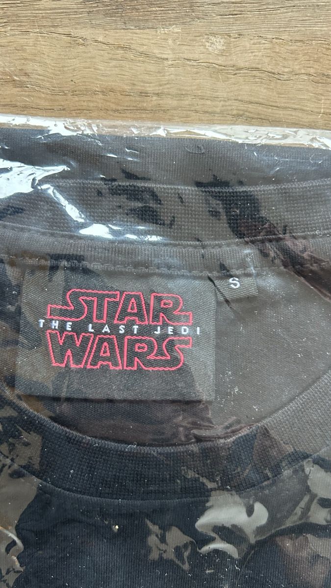 Star Wars T-shirt: Star Wars T-Shirt – Nuovo (secondo la descrizione) da Lugano venduto da bad_2t9b 1