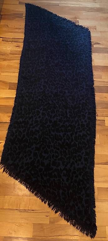 Foulard & Sciarpe: Langer, blauer Schal – Usato da Ellikon a d Thur venduto da sar_l8sf