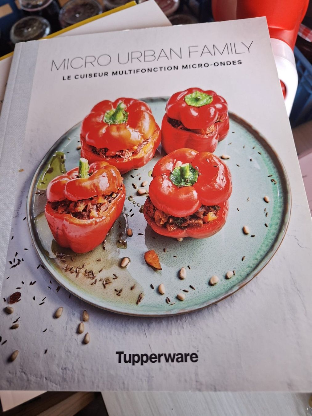 Tupperware Contenitori & Simili: micro gourmet et livre de tupperware – Usato da Billens venduto da Stephanie29 3