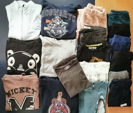 Grosses Kleiderpaket in verschiedenen Grössen