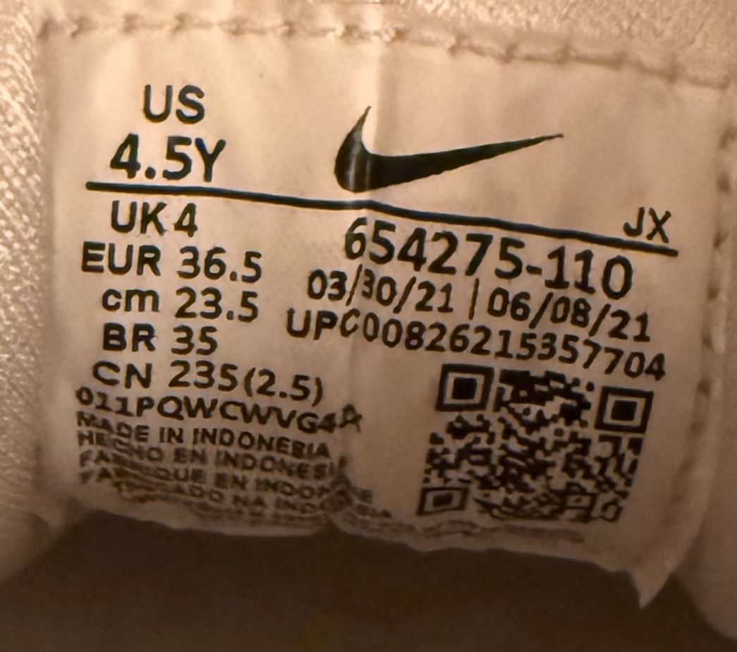 Nike Chaussures femmes: Nike Turnschuhe Weiss – D'occasion à Bolligen par lee_orange 4