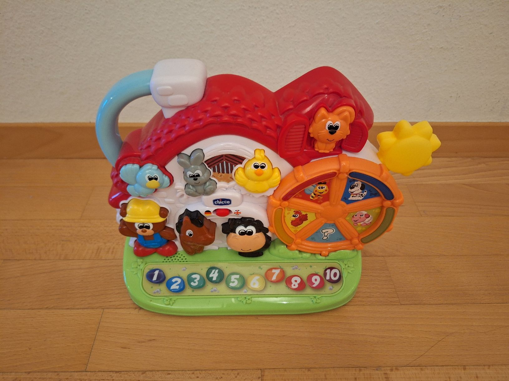 Chicco Spielzeuge: Chicco - sprechender Bauernhof in de/en – Gebraucht aus Oberrieden von man_9tm2