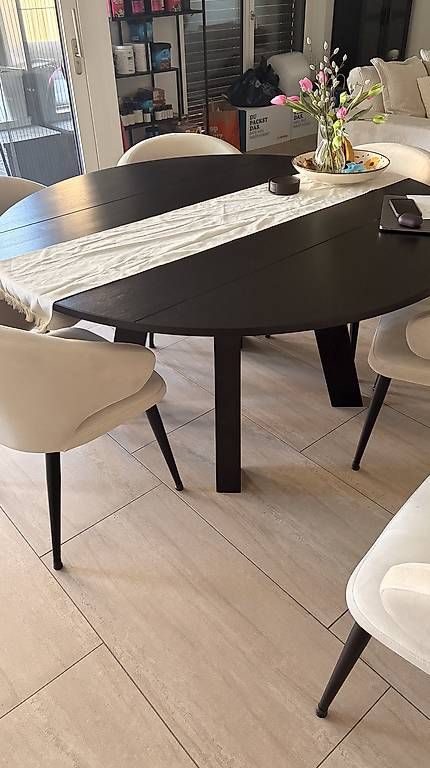 Tables: Esstisch rund – D'occasion à Dietlikon par jth_6zk5 2