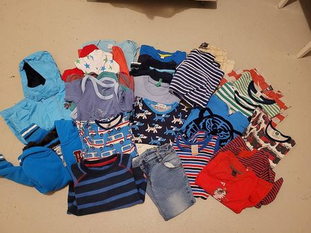Kleiderpaket 92/98 Junge, 29 Teile 