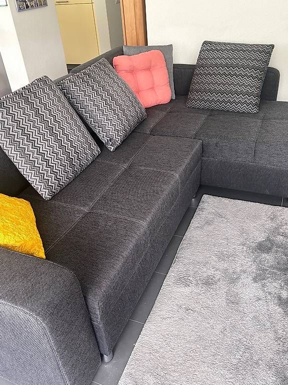 Sofas: Ecksofa mit Schlaffunktion – Gebraucht aus Obbürgen von bugi6868 1