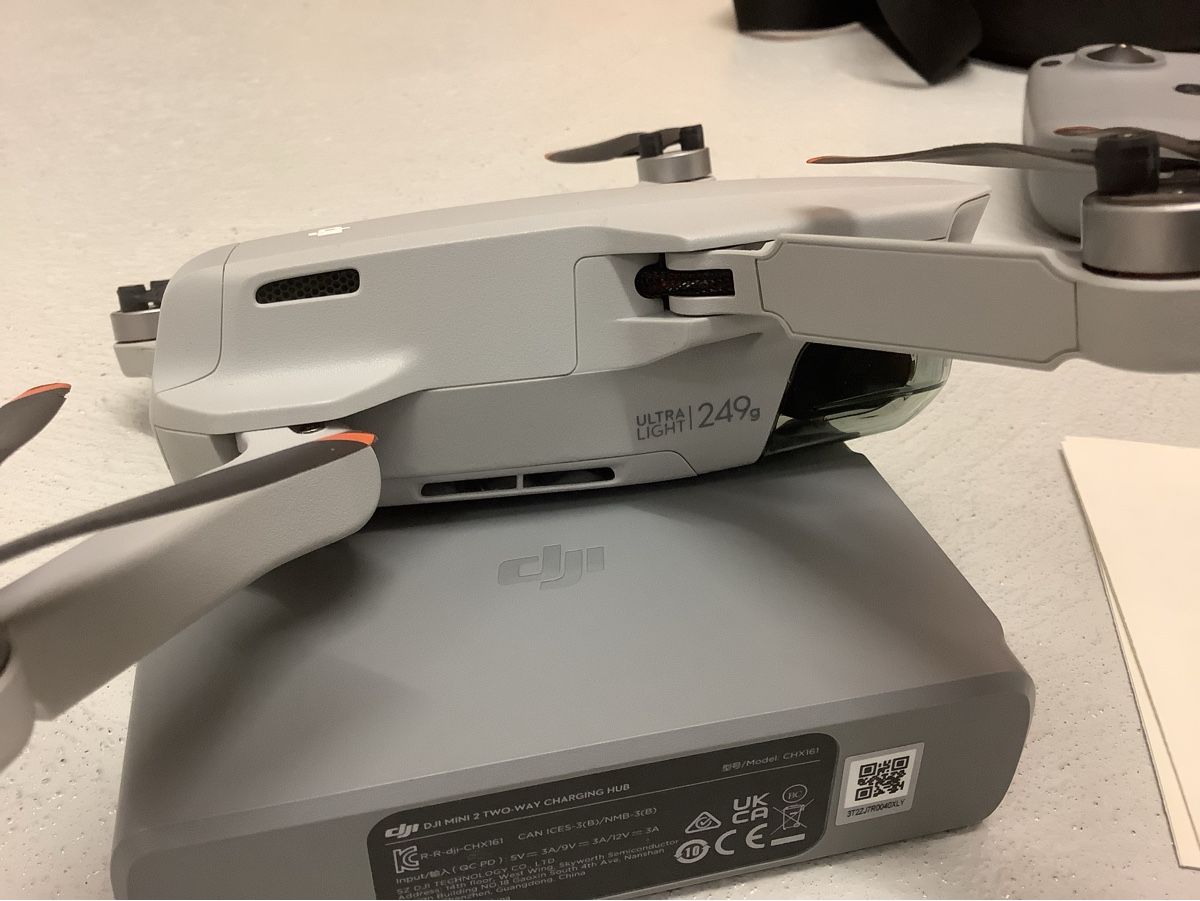 DJI Modellismo RC: DJI Mini 2 Fly more Combo, ND-Filter, 128GB-SD, Propschutz – Usato da Waltenschwil venduto da Konrad4 2