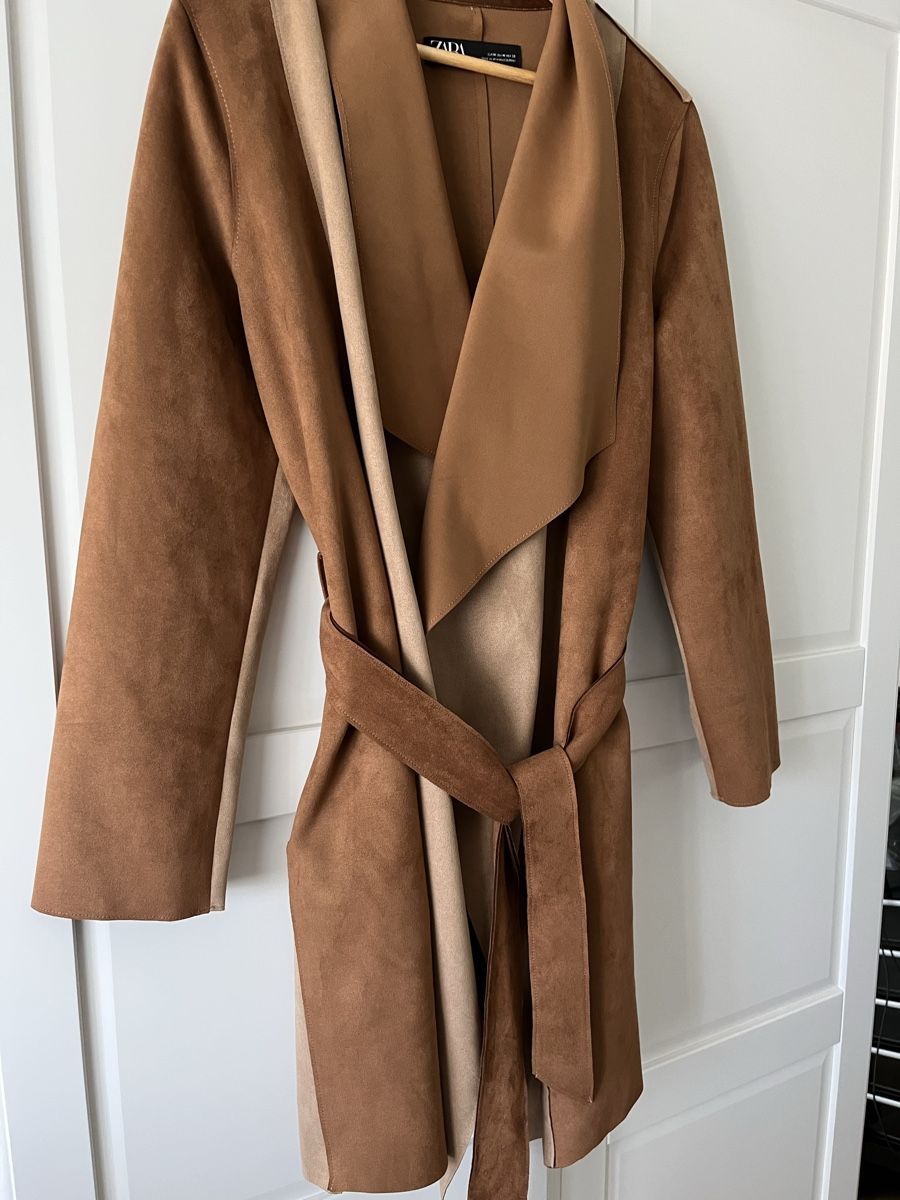 Zara Cappotti: Zweifarbiger Trenchcoat – Nuovo (secondo la descrizione) da Allschwil venduto da eyl_bb8q 1