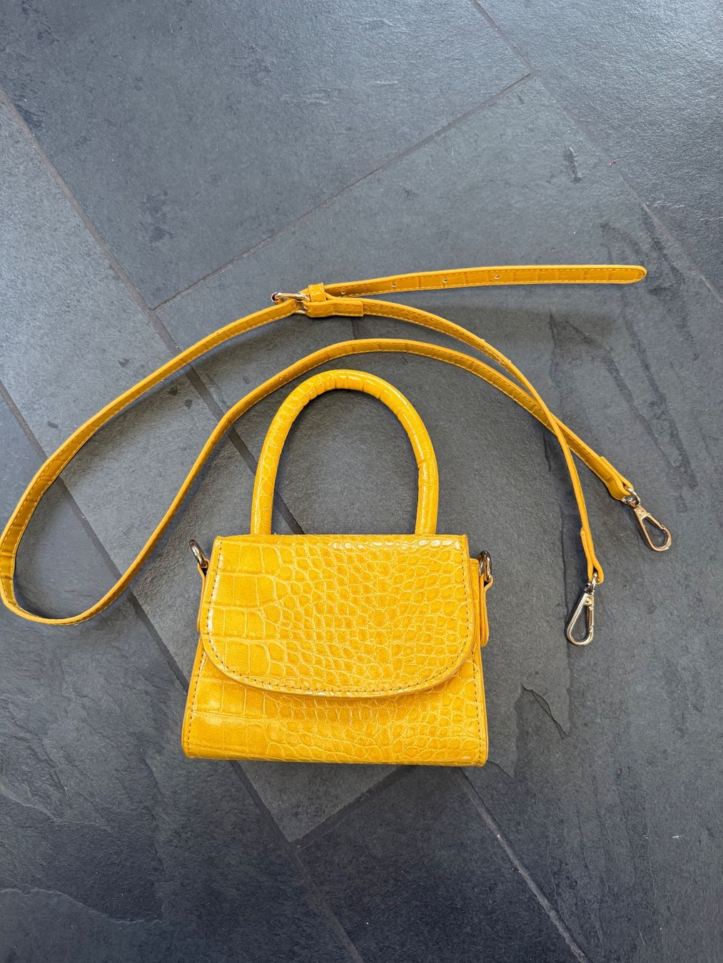 Pieces Borse da donna: Sac en bandoulière PIECES – Usato da Prez-vers-Siviriez venduto da mar_n29z