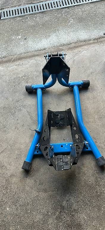 Stander: Motorrad Ständer / Halterung – Usato da Matzingen venduto da Nostrek